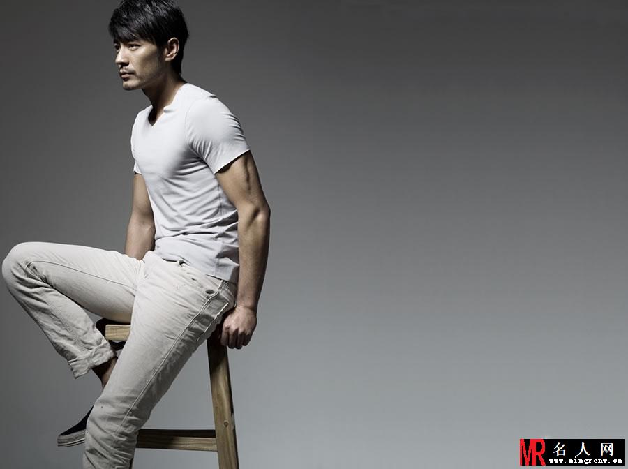 型男李光洁熟男写真 眉宇间展英气(1)