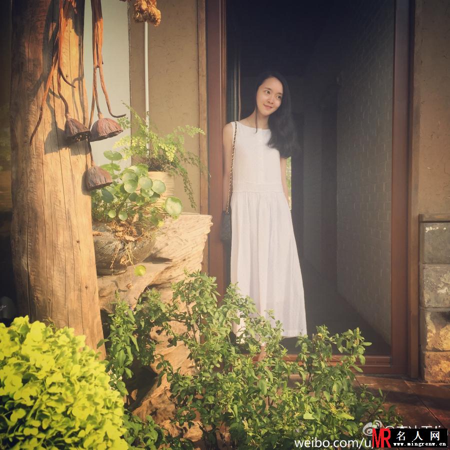 韩庚恋情曝光 李冰玉性感生活照(1)
