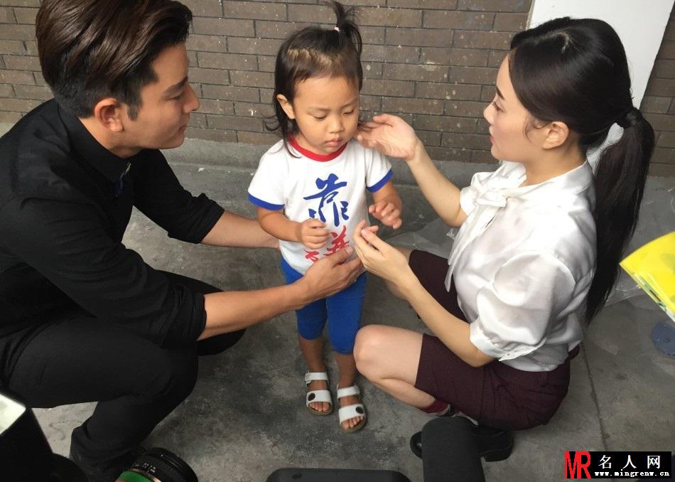 《煮妇神探》甜馨探班贾乃亮李小璐(1)