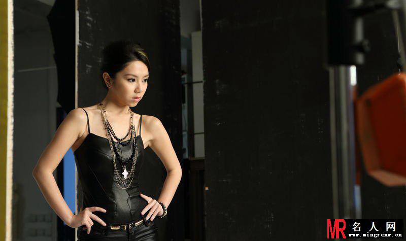 邓紫棋拍摄彩妆平面广告花絮美图欣赏(1)