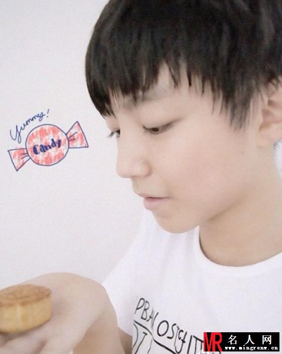 TFBOYS王俊凯2013年青涩生活照集(1)