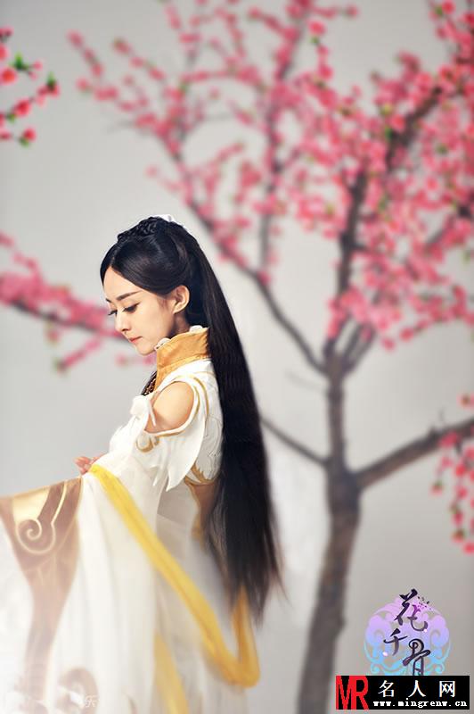 赵丽颖《花千骨》化身妖神 一袭红衣冷艳霸气(1)