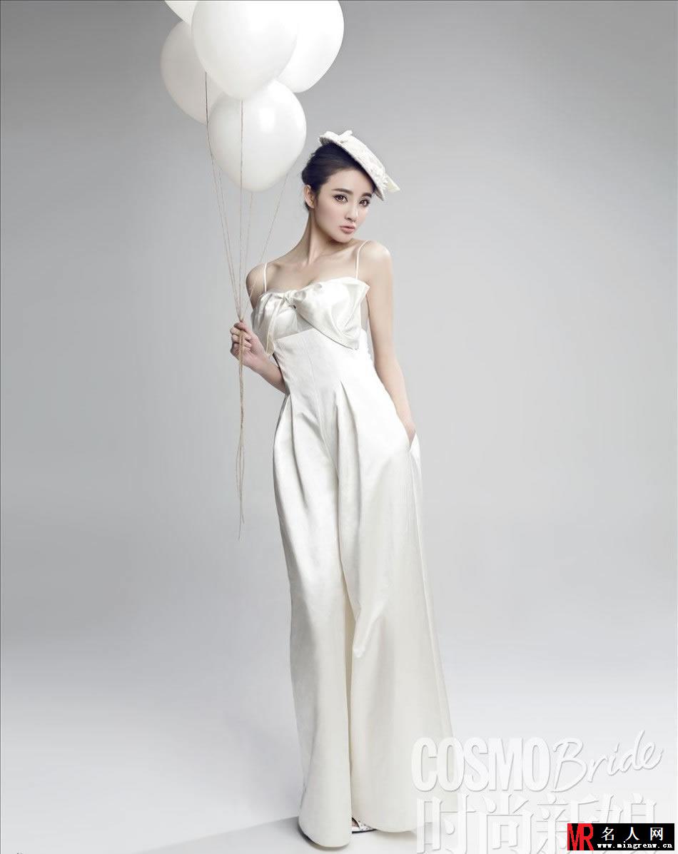 刘雨欣《时尚新娘》大片 纯白婚纱化身幸福新娘(1)