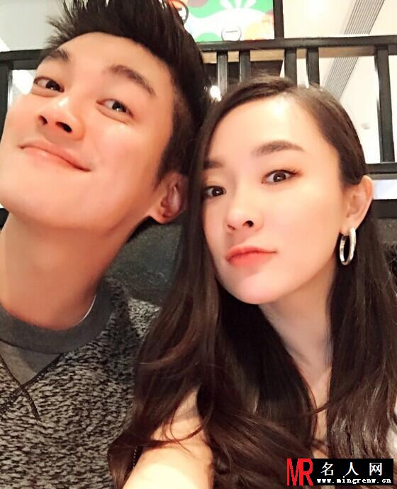 霍思燕杜江生活照曝光 亲密出镜尽显恩爱(1)