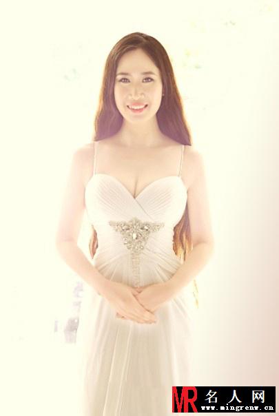 芙蓉姐姐征婚写真 深V秀豪乳(1)