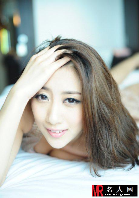 涉嫌房东吸毒俩女星曝光 淫乱私照曝光(1)