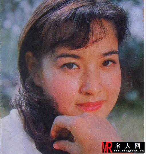 刘晓庆年轻美照曝光 清纯可人显娇俏(1)