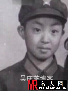 金星男儿身旧照 英俊挺拔似小生(1)
