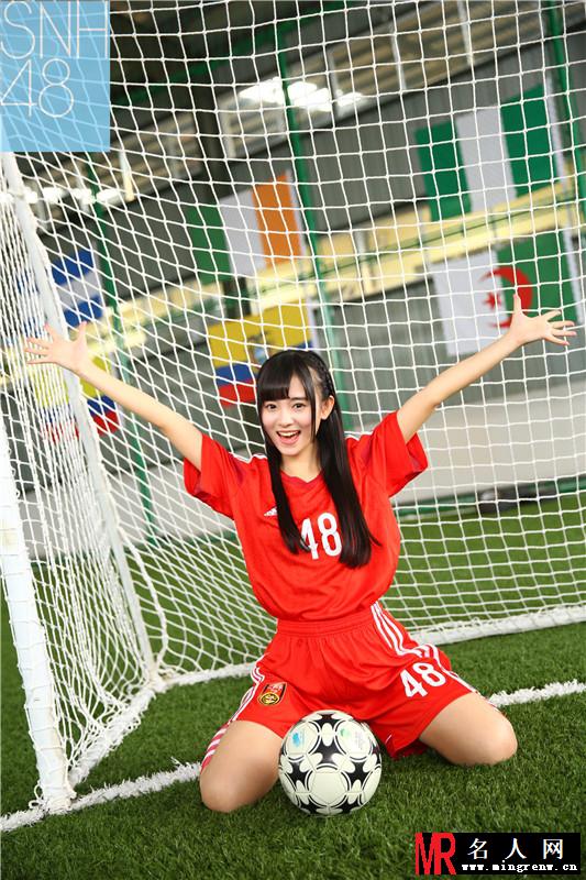 SNH48助阵世界杯 拍摄足球派对mv写真(1)