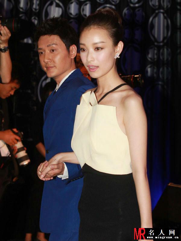 倪妮2013活动大图集第二弹 冯绍峰搂倪妮关系亲密(1)