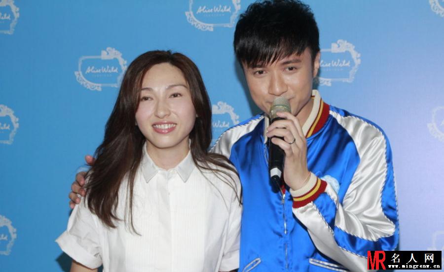 古巨基荣升老板甜蜜亲吻妻子 英皇高层现身送祝福(1)