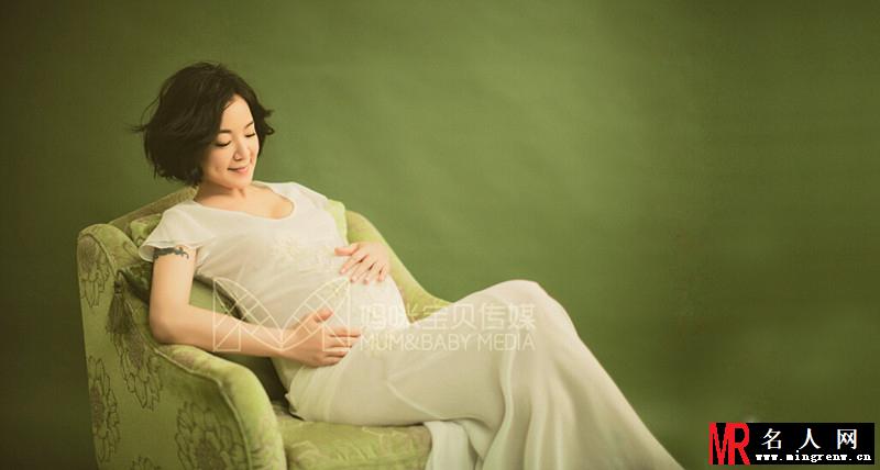 阿雅登孕妈咪杂志封面 丰满婀娜优雅高贵(1)
