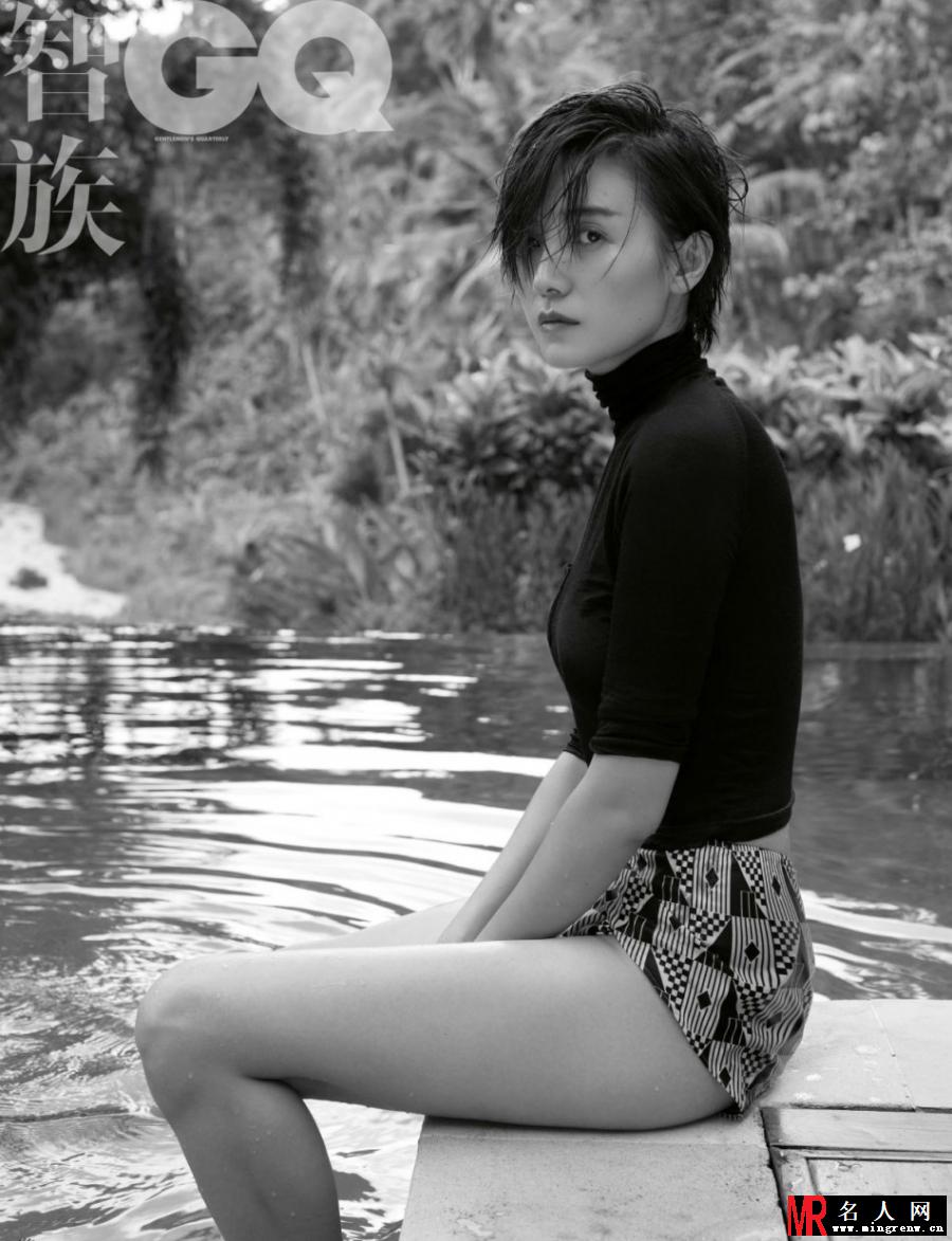 宋佳大胆露背 性感似野猫(1)