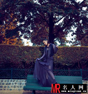 宋佳登封面 怀旧风神秘魅惑(1)