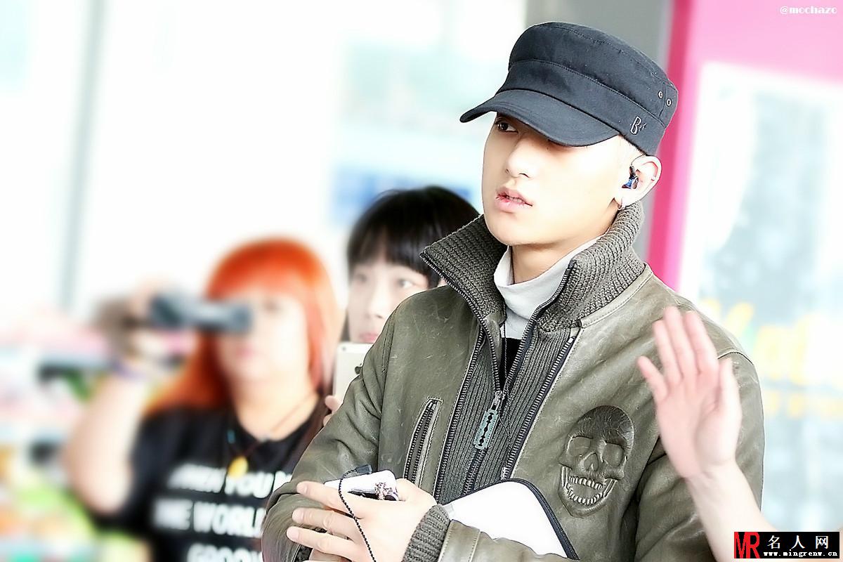 2014年4月EXO北京飞南京机场写真帅气时尚黄子韬图片写真(1)