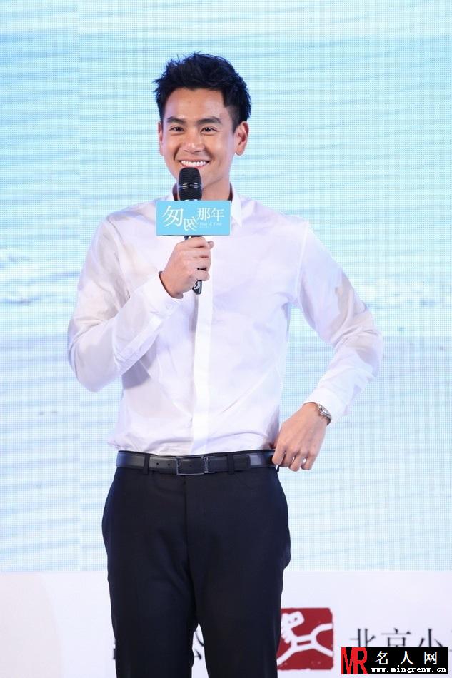 《匆匆那年》主题曲发布会 张一白携彭于晏陈赫等亮相(1)