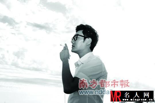 冯绍峰为《南方都市报》拍摄一组写真 完美演绎真男人(1)