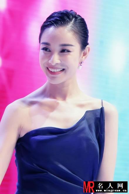倪妮2013活动大图集第六弹 甜美笑容征服观众(1)
