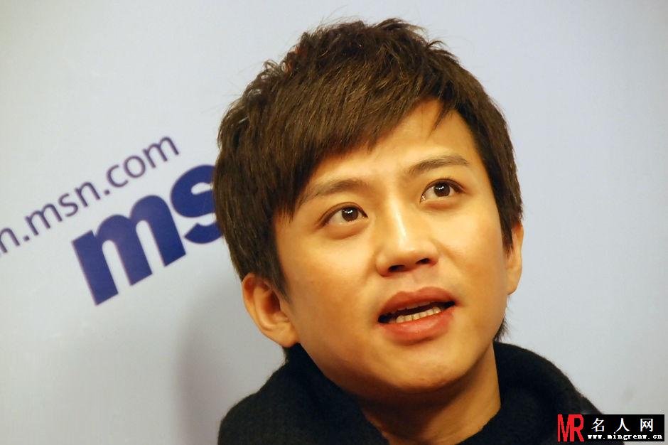 内地男演员戏疯子邓超做客MSN(1)