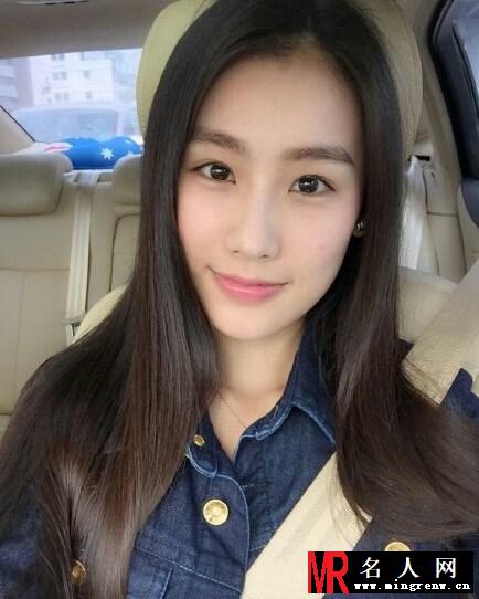 杨子带新人举止亲密吃火锅 新人撞小三黄圣依(1)