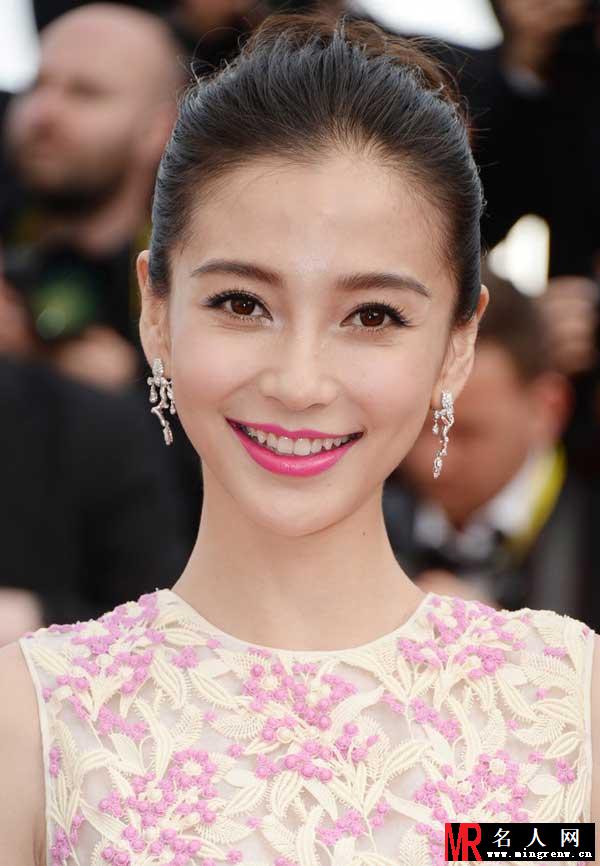 青花→葱花→翠花！戛纳红毯华人女星抢眼(1)
