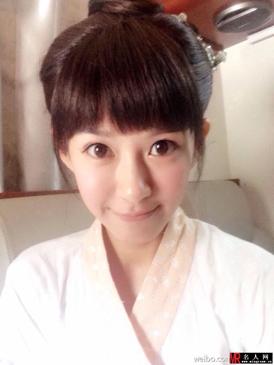 张子萱最新生活照 网友齐骂婊子(1)