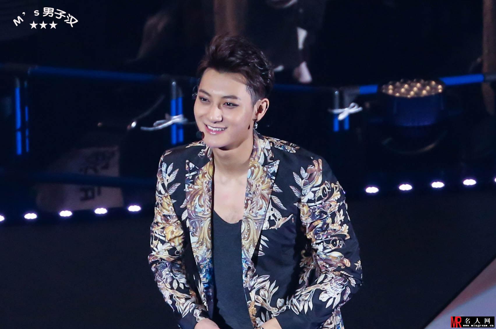 2014年11月EXO东京CON演唱会黄子韬图片 精彩表演粉丝尖叫(1)