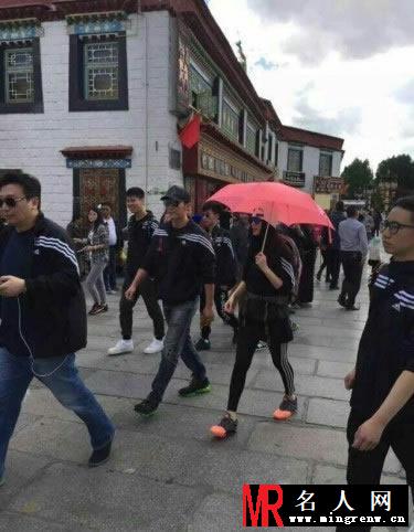 范冰冰李晨牵手甜蜜现身拉萨 李晨范冰冰私密照(1)