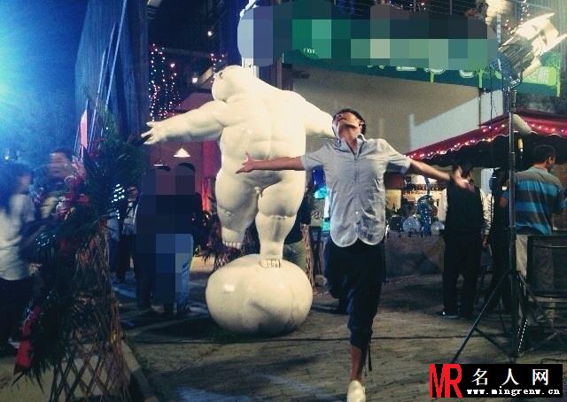 陈赫跑男卖萌照 2013生活照搞怪无底线(1)