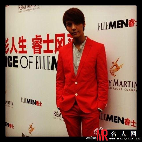 陈伟霆微博自拍2012年合集 太阳沐浴自拍(1)