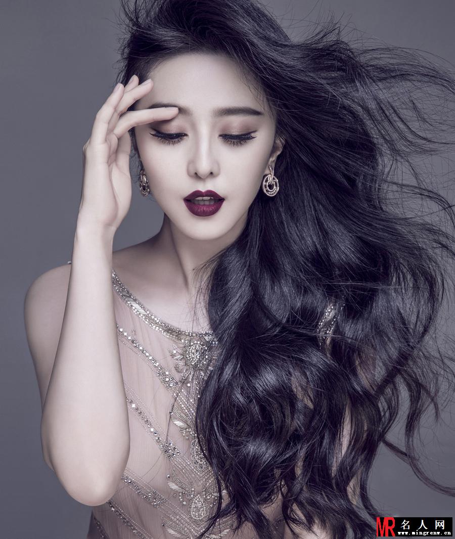 范冰冰深V秀豪乳 性感身姿魅惑无限(1)