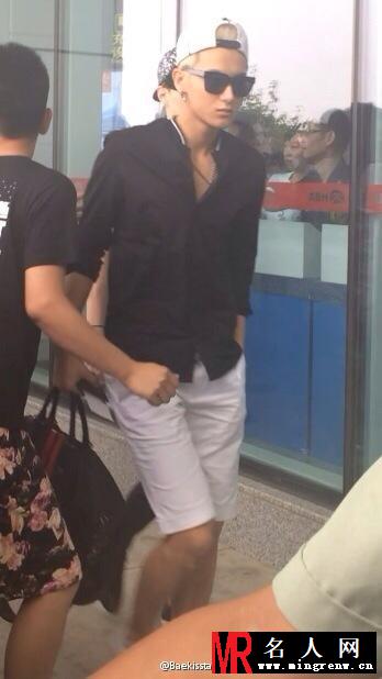 2014年6月EXO武汉飞韩国机场时尚写真 黄子韬图片写真帅气(1)