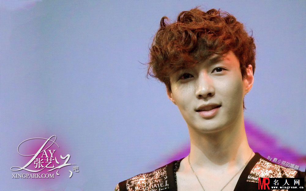 EXO张艺兴2012年亮相天津卫视音乐high客 粉丝激动尖叫(1)