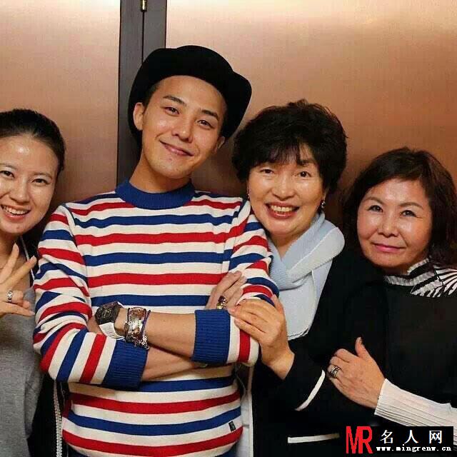 Bigbang权志龙生活照 素颜展帅气笑脸(1)