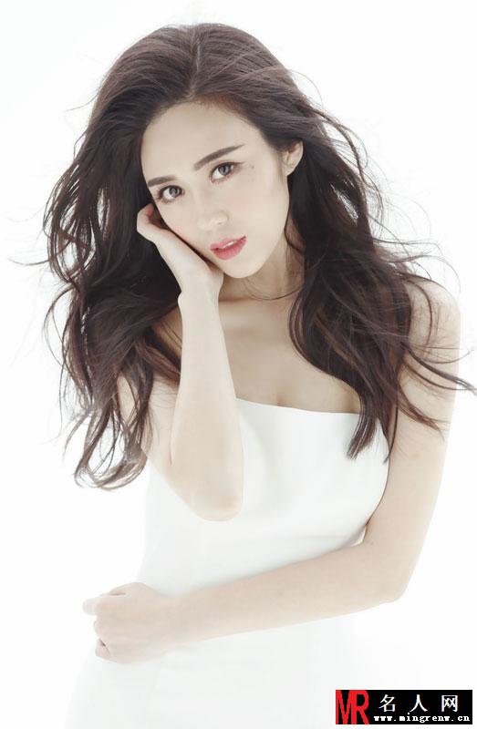 汤晶媚性感写真 散发浪漫唯美气质(1)