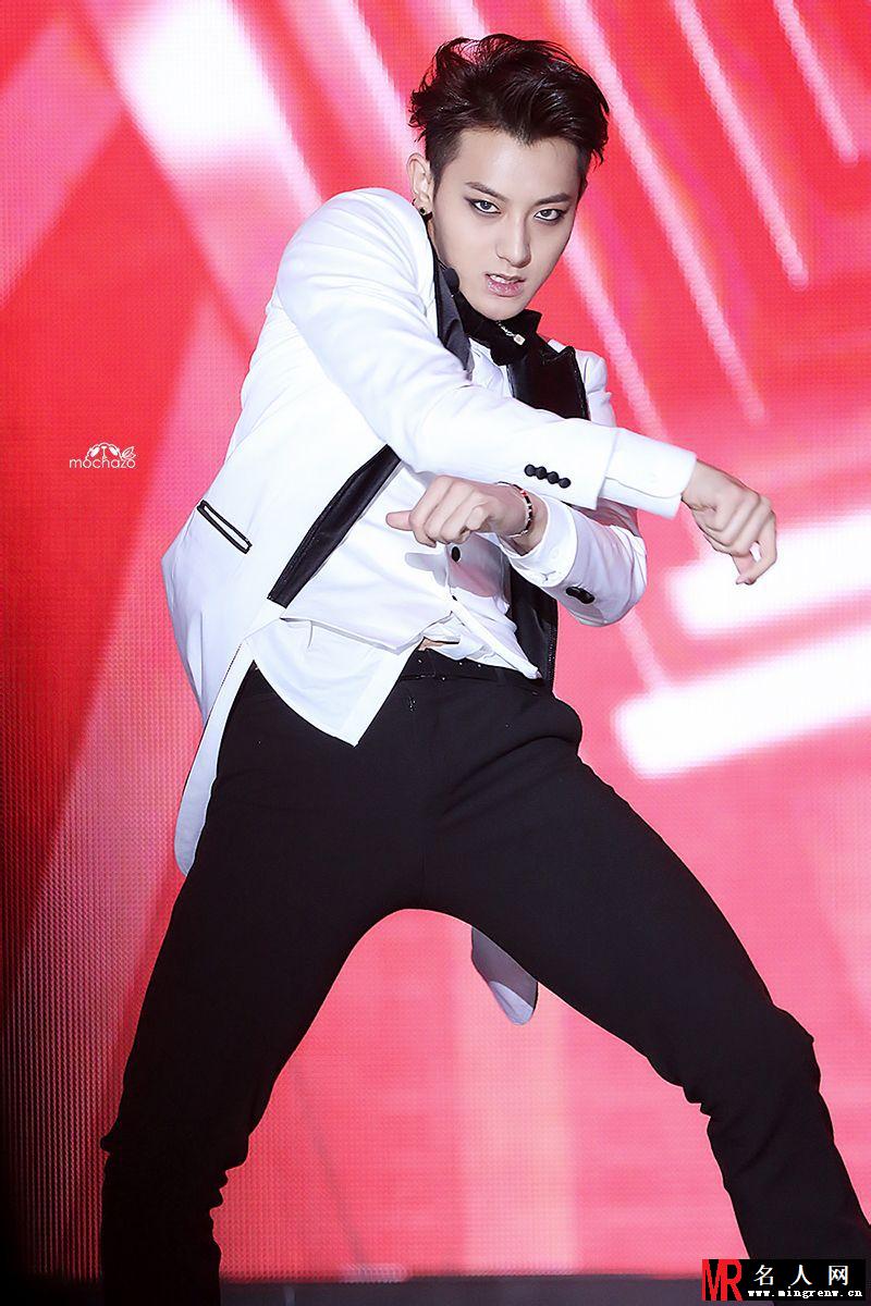 2014年SBS歌谣大战EXO现场演出帅气引爆全场黄子韬图片(1)