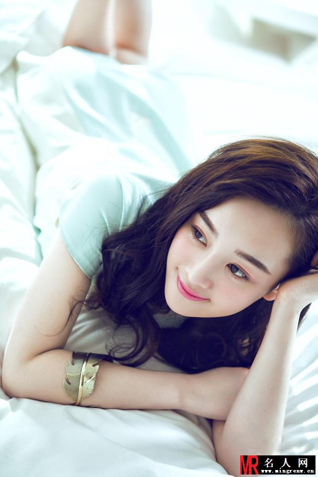 张檬纯白写真 慵懒软妹子(1)