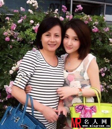 郭美美妈妈海量私照曝光 美艳外貌获赞(1)