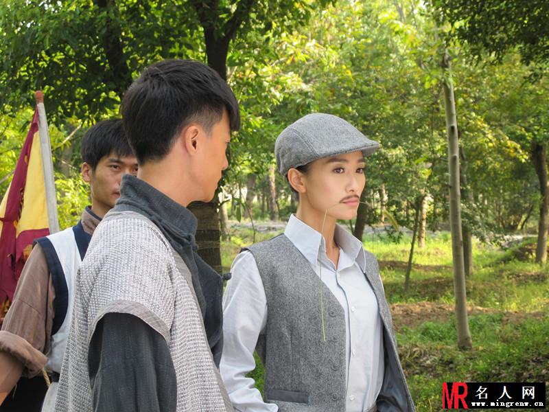 陶昕然《十二金钱镖》剧照曝光 女扮男装显俏皮(1)