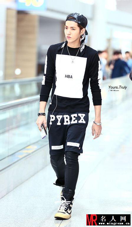 2014年1月EXO韩国飞往北京机场写真吴亦凡图片(1)