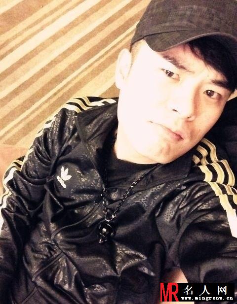 陈赫跑男卖萌照 2013生活照搞怪无底线(1)