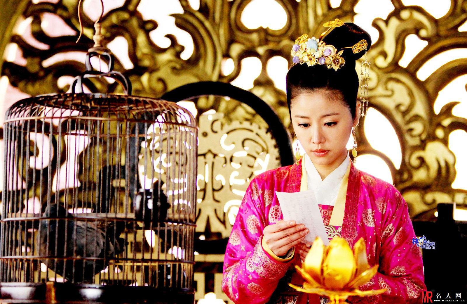 《倾世皇妃》收视第一 林心如掀“倾世狂潮”(1)