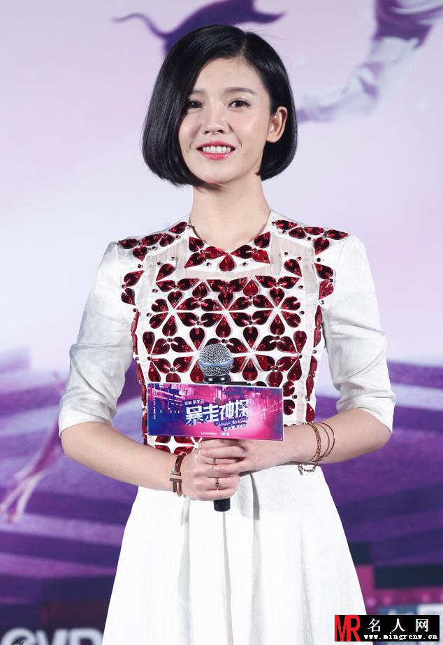 周冬雨陈子姗现场齐争阮经天 尽美人显艳福(1)