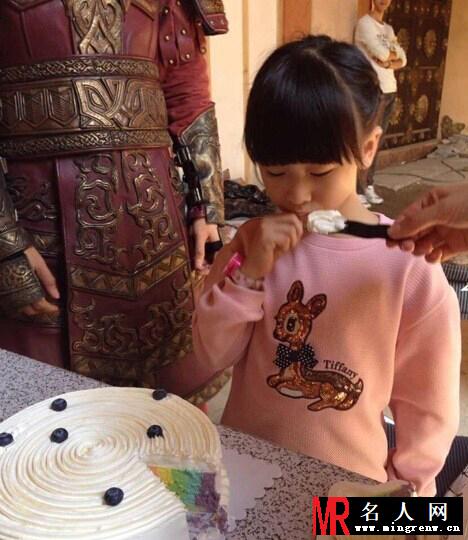 袁弘晒与森碟搞怪照 鬼脸自拍不改女汉子本色(1)
