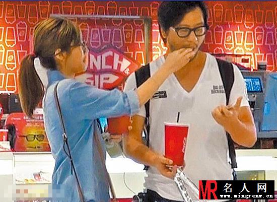 李心洁老公偷腥照曝光 街头激吻小三(1)