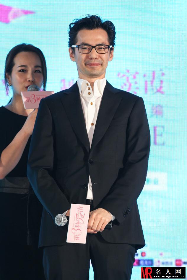 刘亦菲宋承宪模仿泰坦尼克号花式秀恩爱(1)