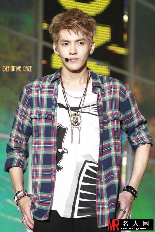 2013年韩国首尔showchampion吴亦凡现身表演帅气阳光(1)