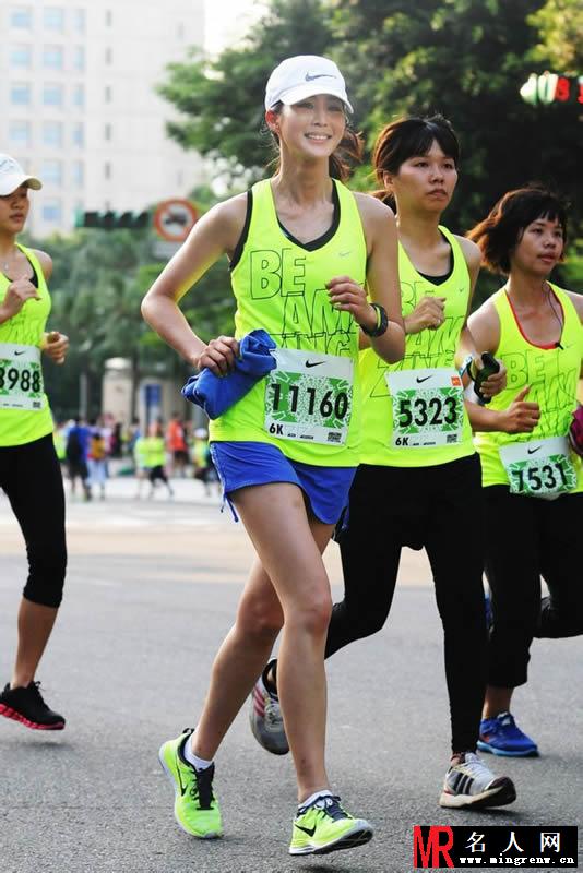 张钧甯出席2013Nike女生运动节 活力十足(1)