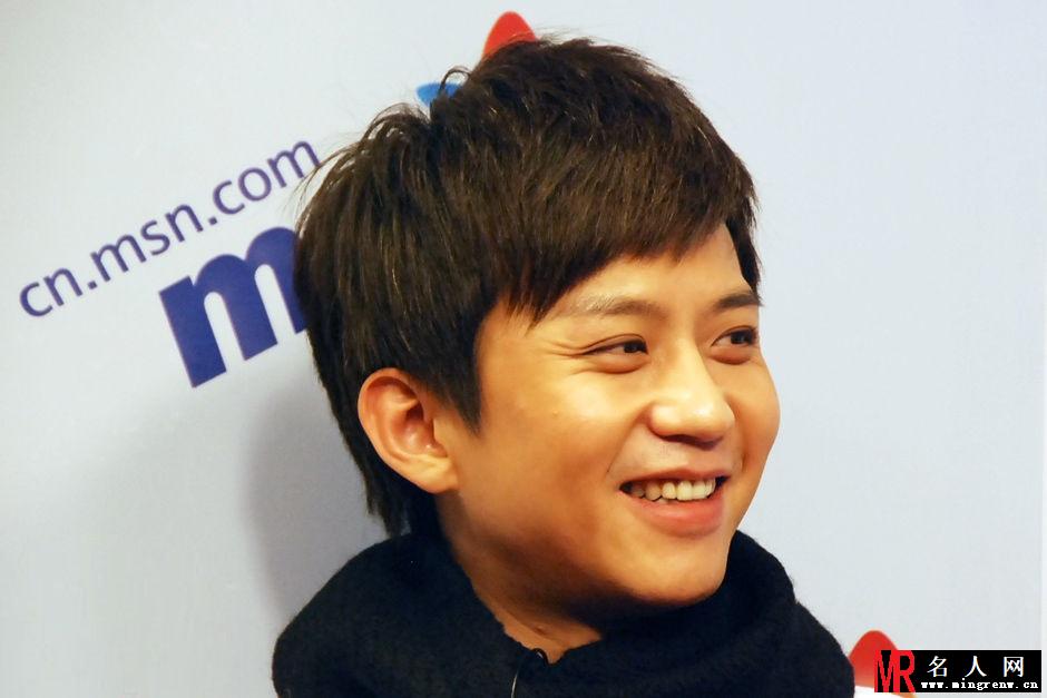 内地男演员戏疯子邓超做客MSN(1)