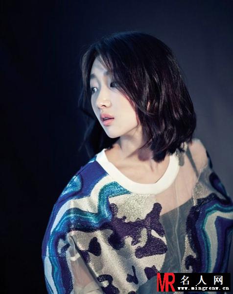 清纯谋女郎周冬雨摇身变成熟小女人(1)